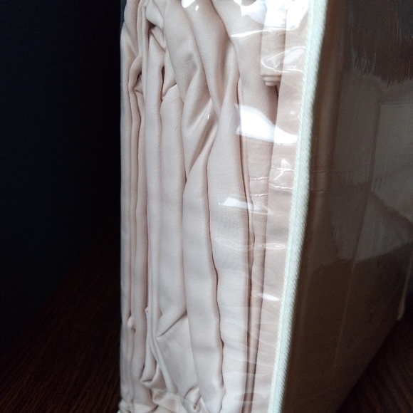 🆕Lauren Conrad Organic Cotton Queen Sheets. Blush - Picture 4 of 5